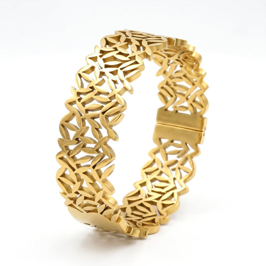 Holow leaf Bangle